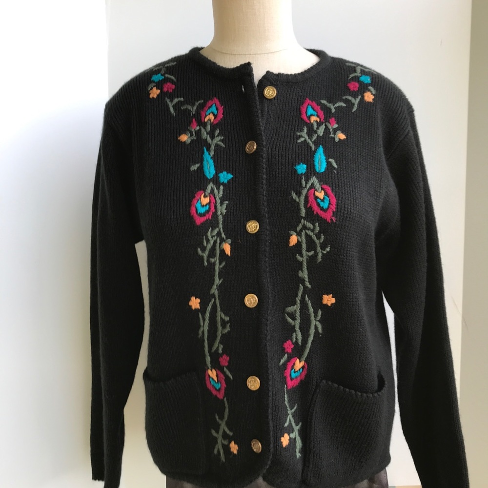 Vintage 70s Black Cardigan w Embroidered Flowers Size  Med-Lg Cottage core